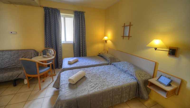 Sliema Chalet Hotel Ngoại thất bức ảnh
